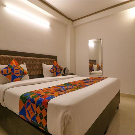 Fabexpress Dolphin International Near Delhi Airport Hotel New Delhi Exterior foto